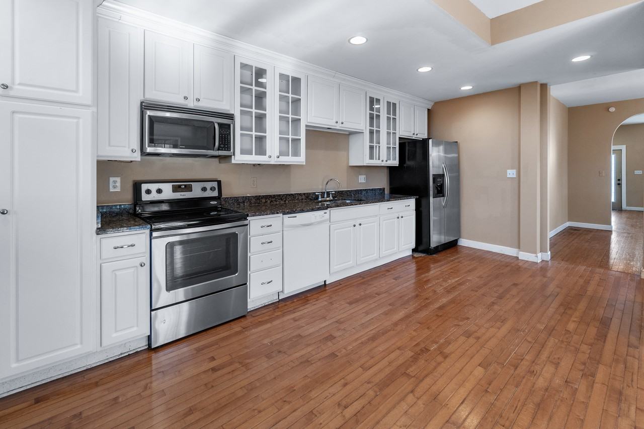 6642 Jefferson Blvd #B - Photo 6 of 28