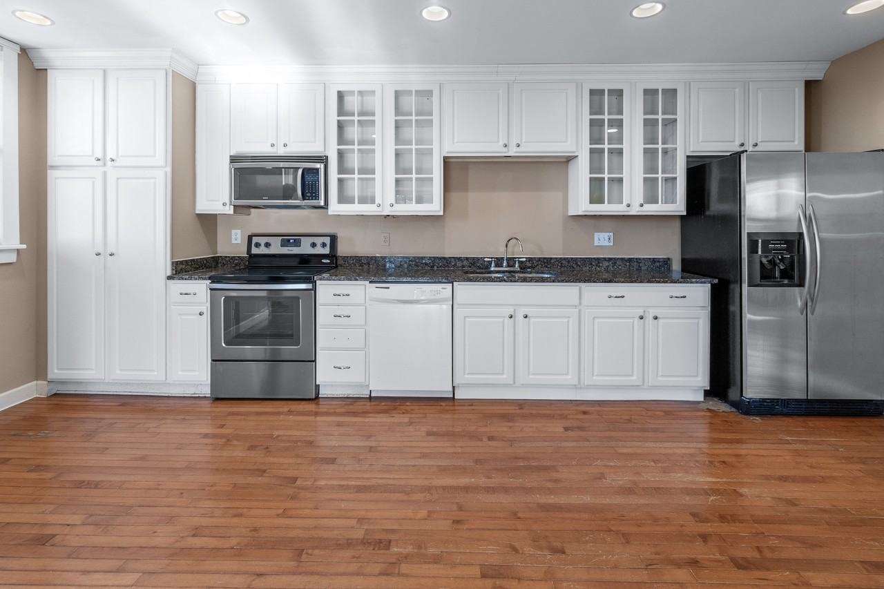 6642 Jefferson Blvd #B - Photo 7 of 28