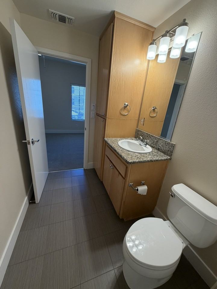 2609 R St #NA - Photo 7 of 15