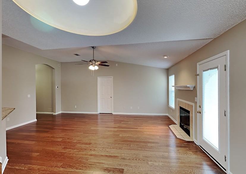 1511 Beecher Lane - Photo 2 of 8