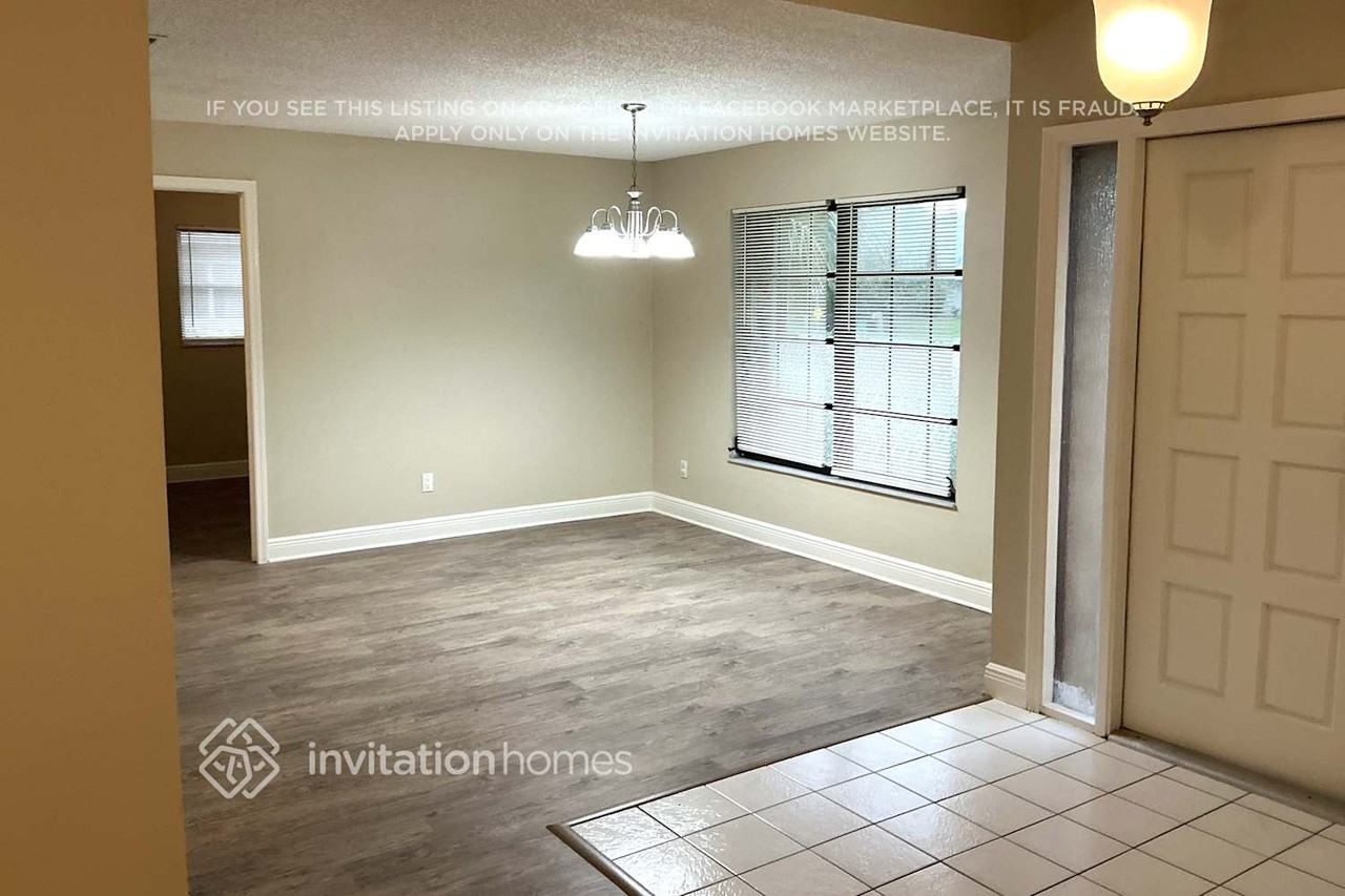 2212 Viscaya Pkwy - Photo 3 of 17