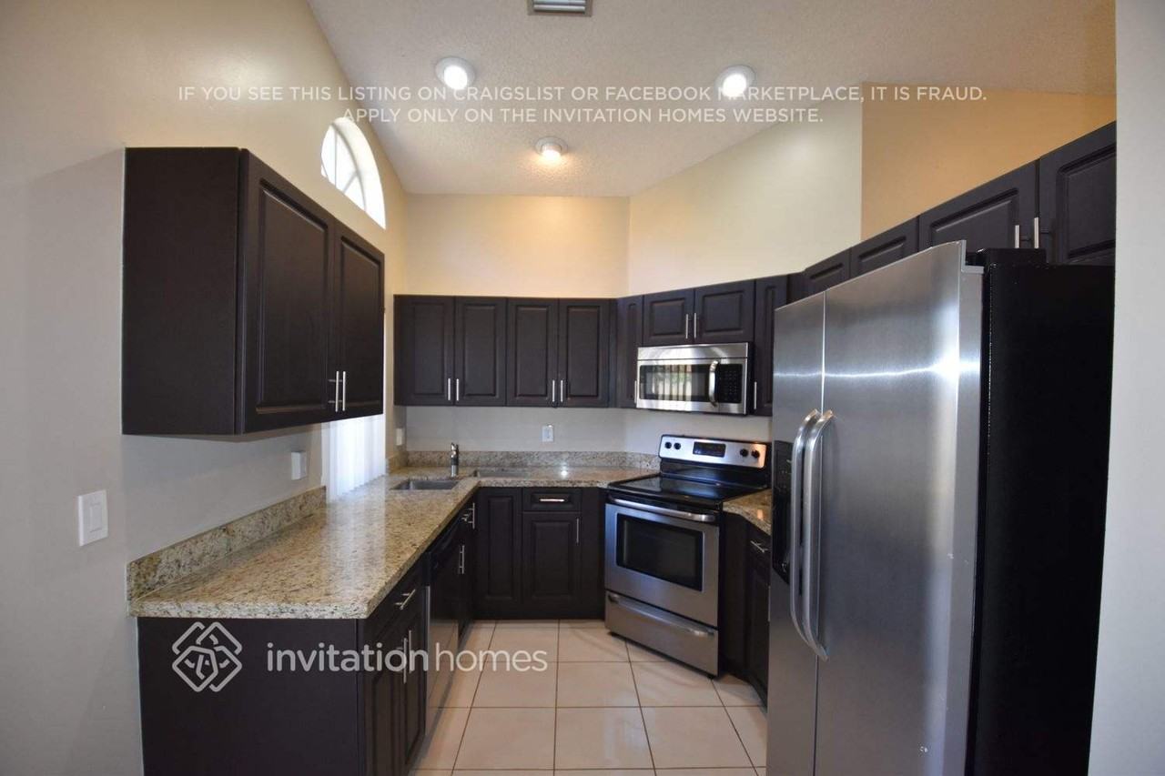 1531 Garden Rd - Photo 4 of 17