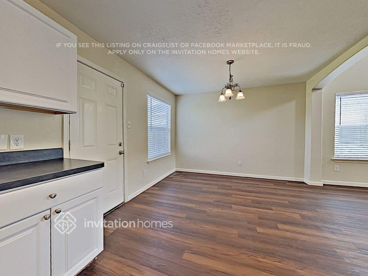 8542 Doskocil Dr - Photo 5 of 15