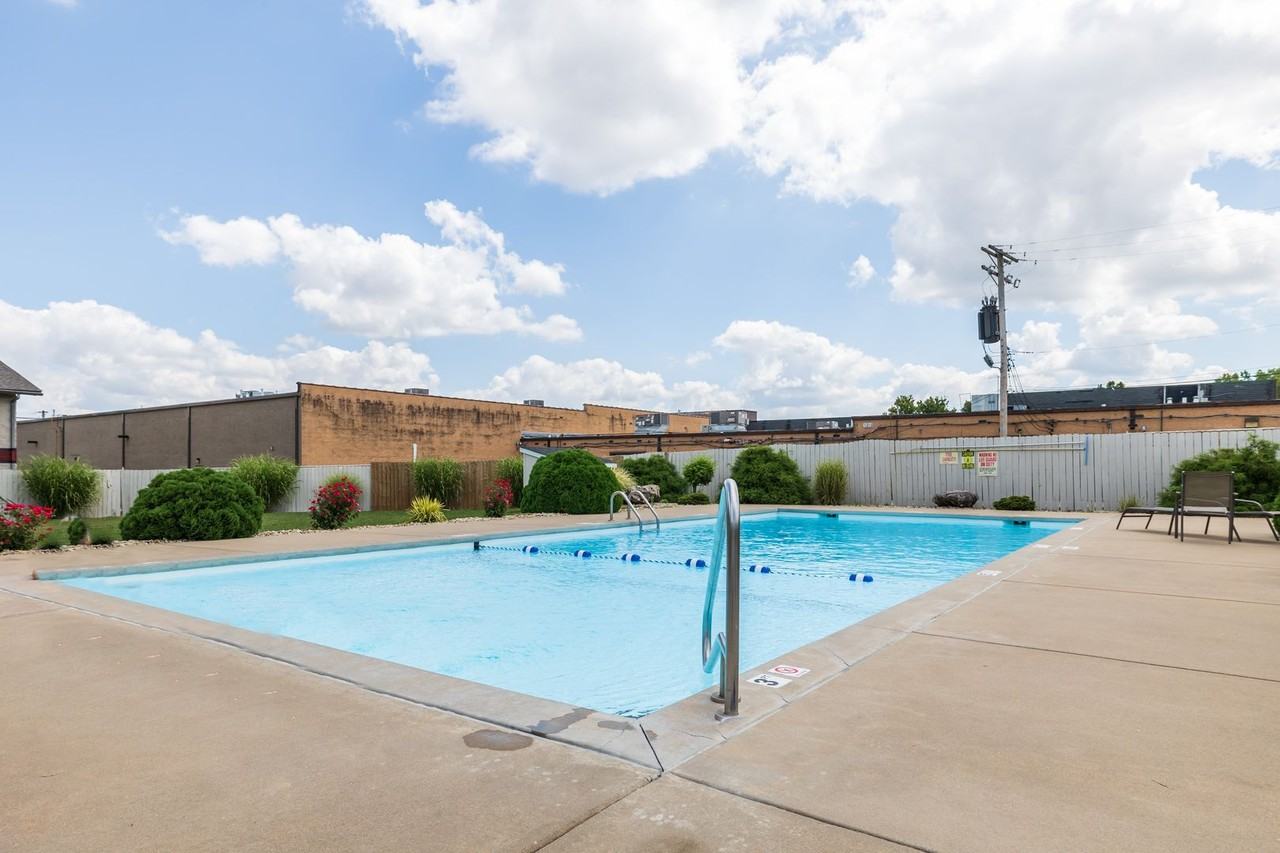 Villa Roma Apartments - Photo 2 of 38
