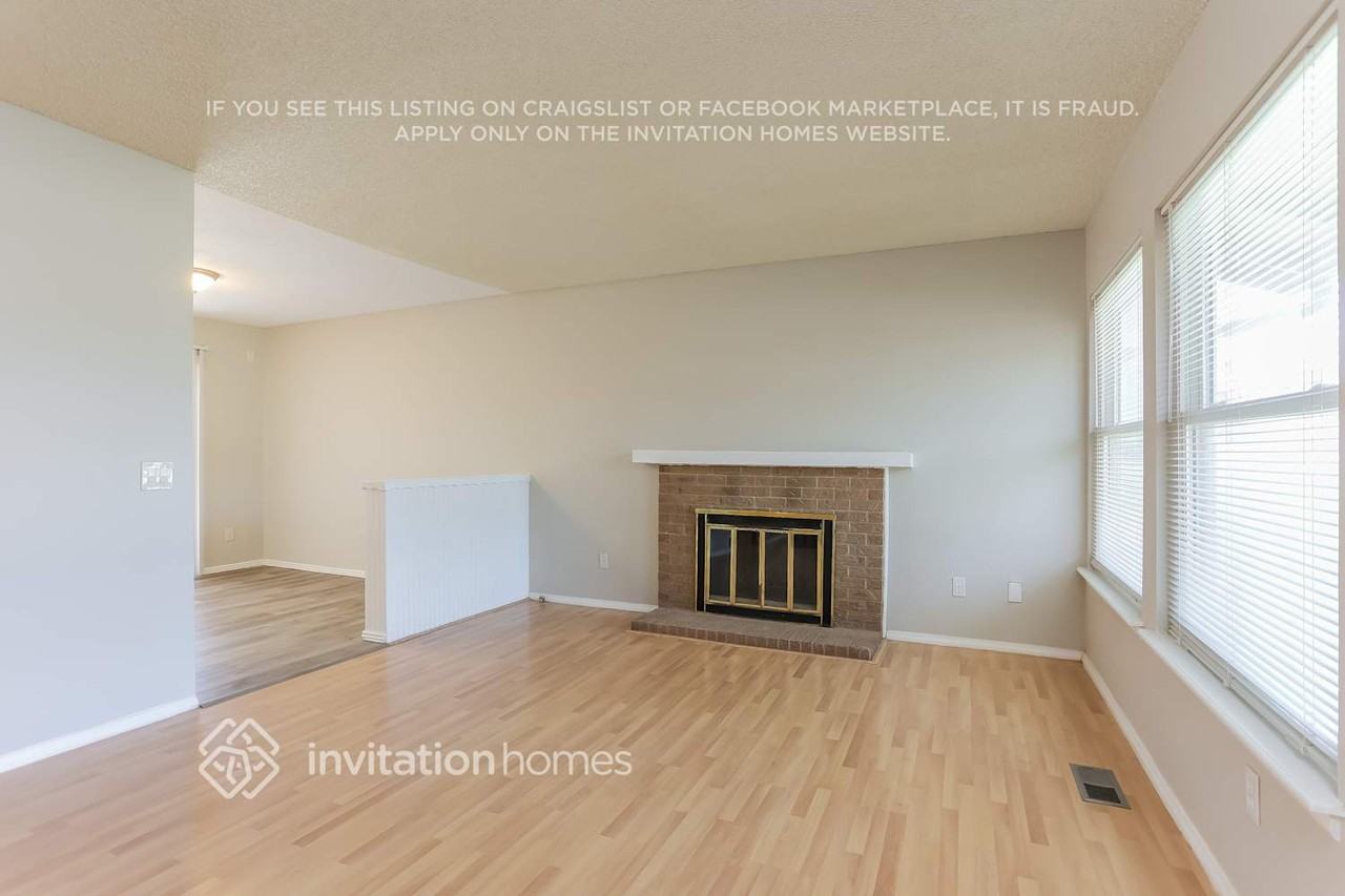 16803 E Nassau Dr - Photo 3 of 13