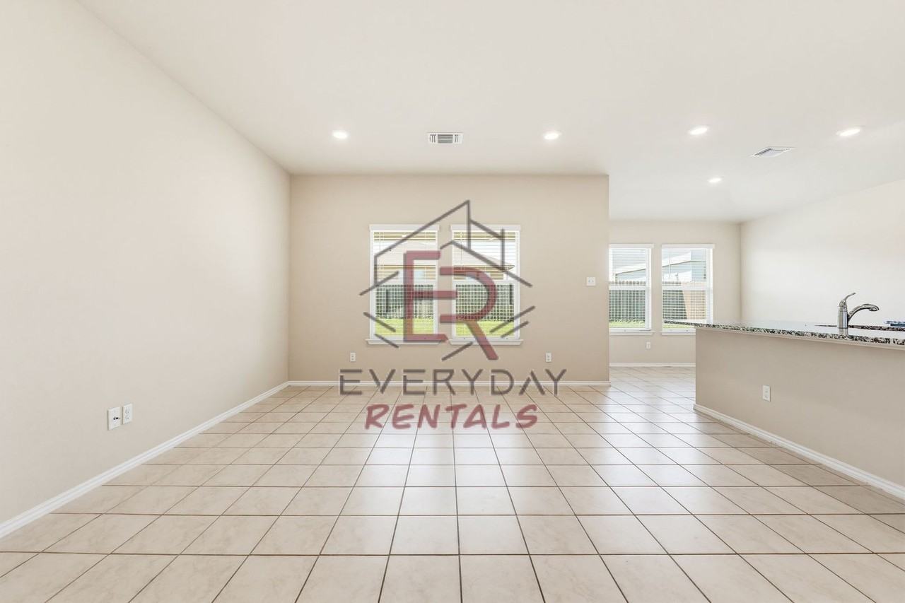 5605 Madelyn Dr - Photo 2 of 15