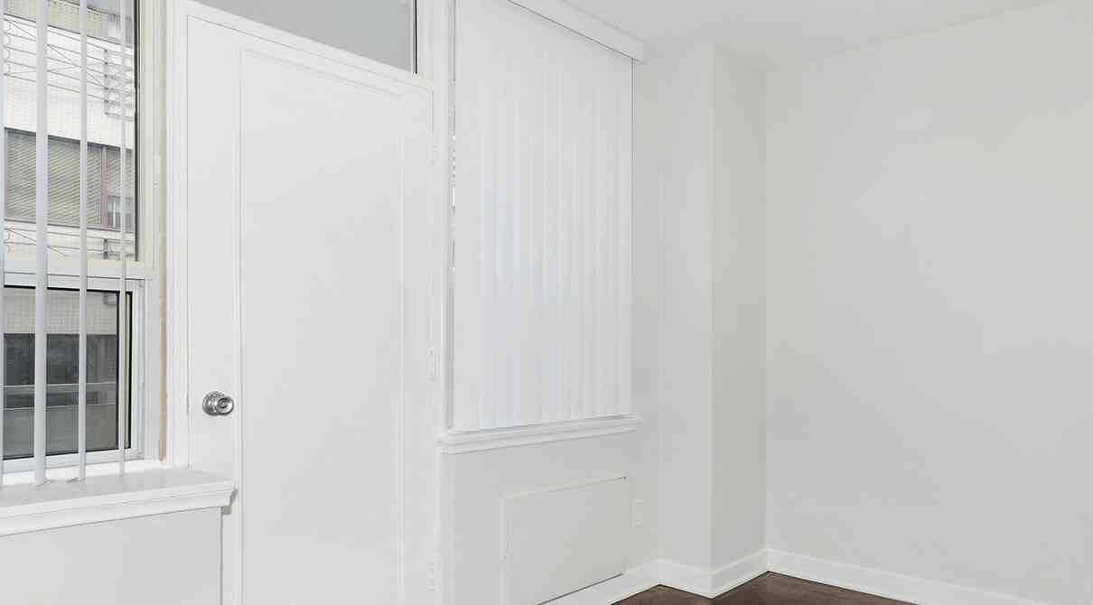 Avenue Park Apartments - Photo 2 of 14