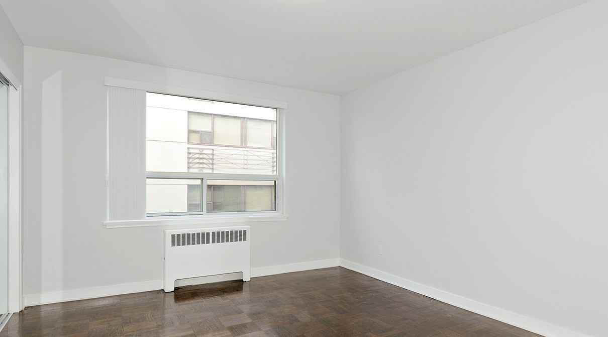 Avenue Park Apartments - Photo 4 of 14