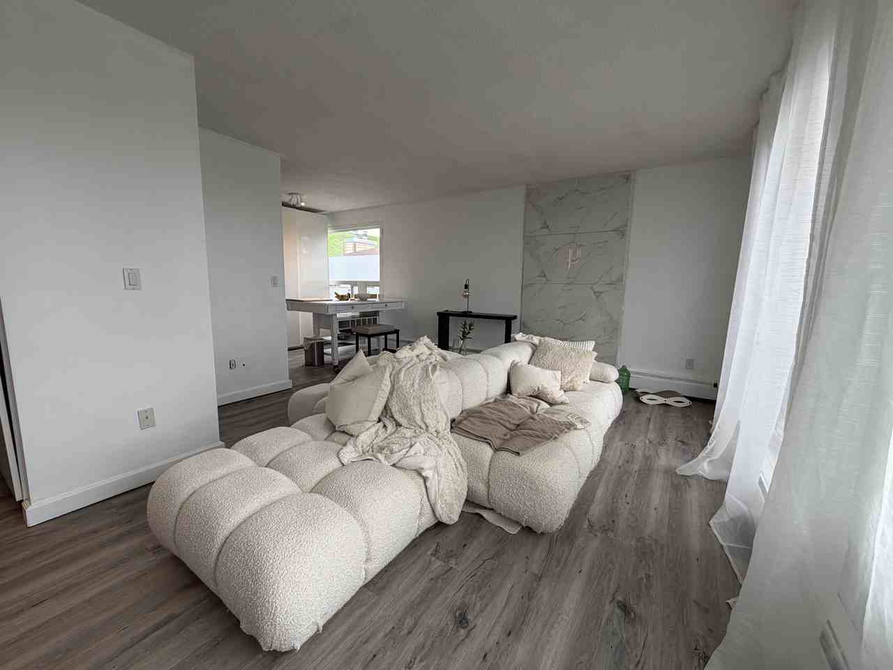 219 Huntington Park Bay Northwest - Photo 4 of 14