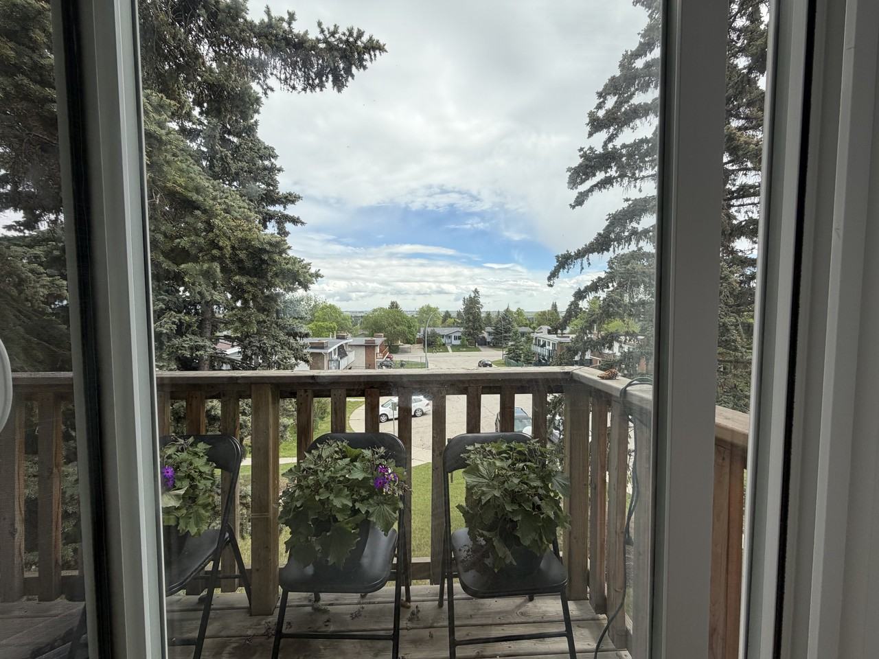 219 Huntington Park Bay Northwest - Photo 5 of 14