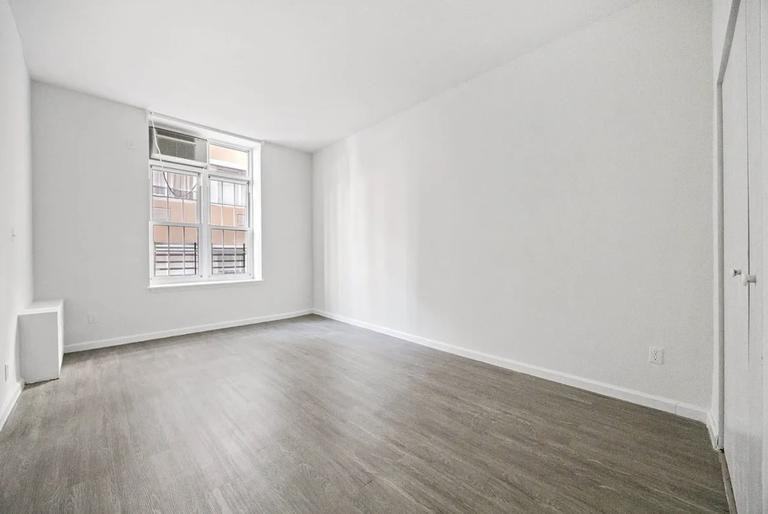 Fulton St #120 - Photo 3 of 7