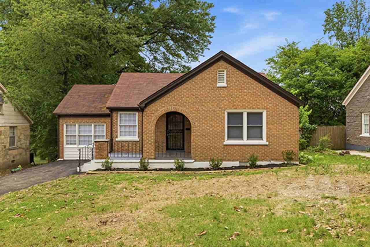 755 E Mckellar Ave - Photo 3 of 32