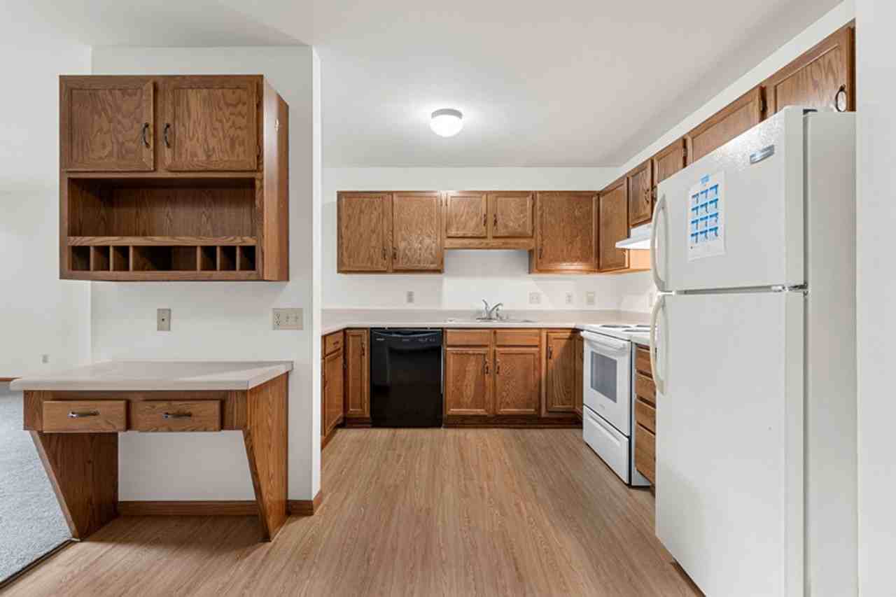 Brookpark Apartments - Photo 5 of 41