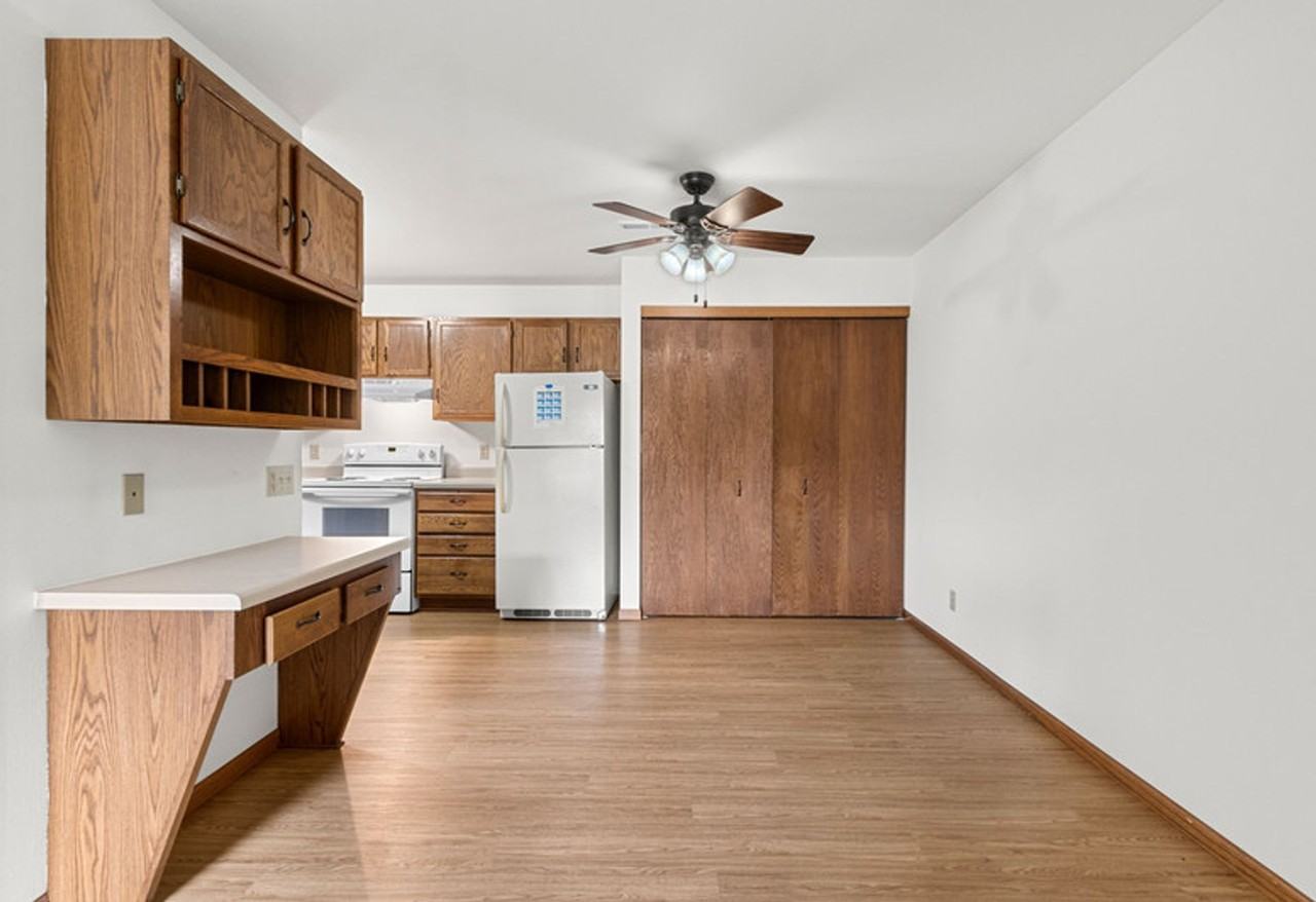 Brookpark Apartments - Photo 6 of 41