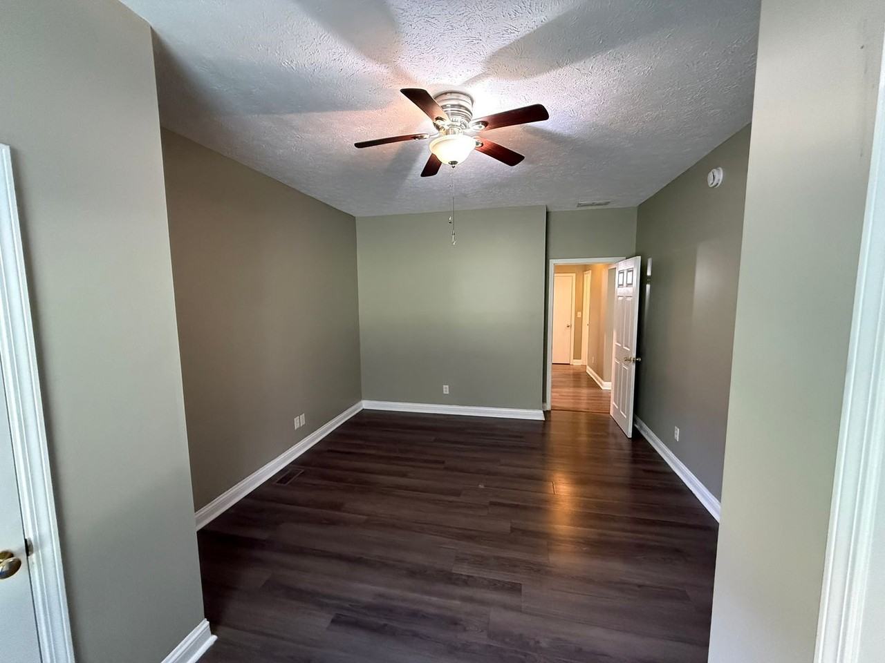 9026 9026 Yorktown St - C #C - Photo 5 of 8