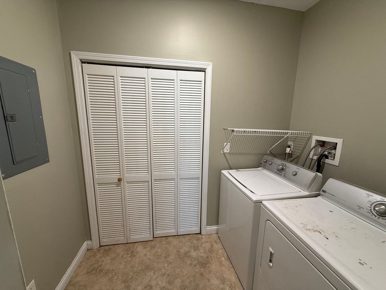 9026 9026 Yorktown St - C #C - Photo 6 of 8