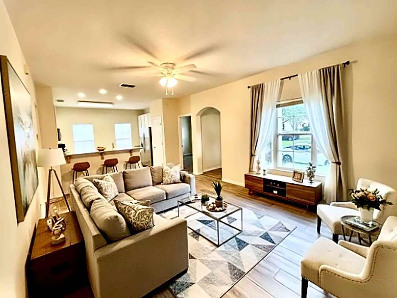 1107 Croton Pl - Photo 4 of 31