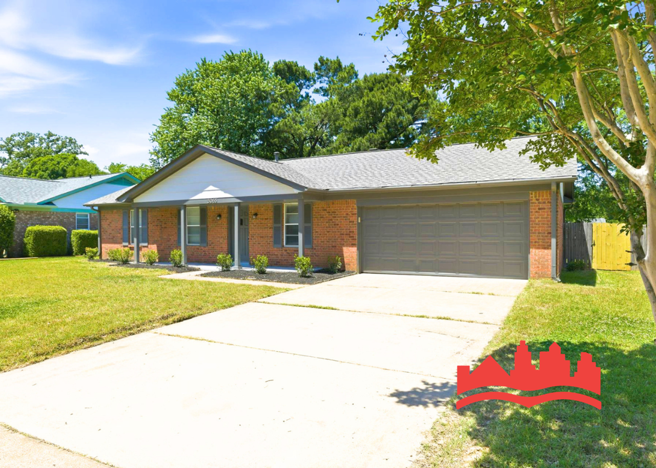 3063 Mary Elizabeth Dr - Photo 2 of 35