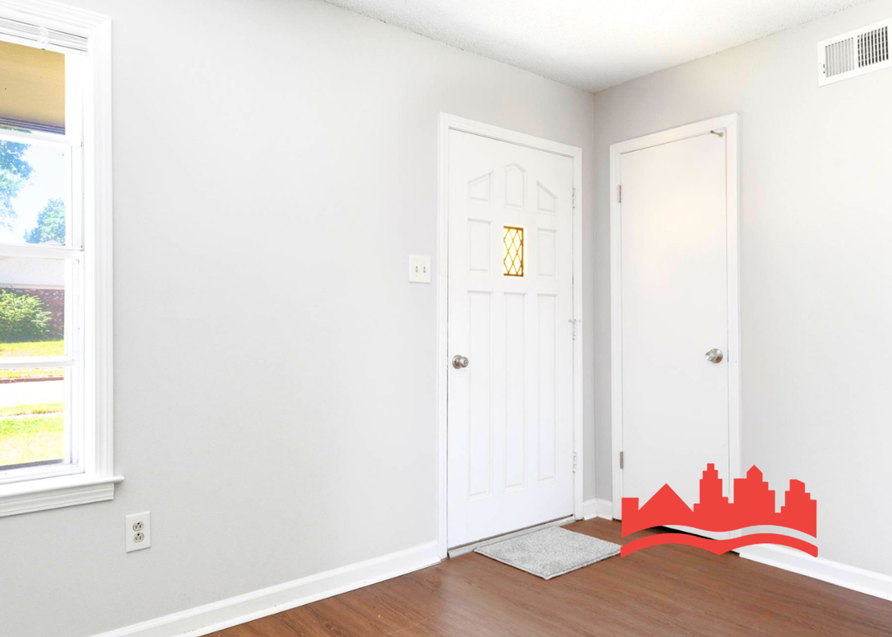 3063 Mary Elizabeth Dr - Photo 6 of 35