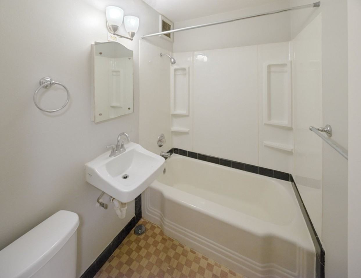 Clermont Apartments - Photo 6 of 15