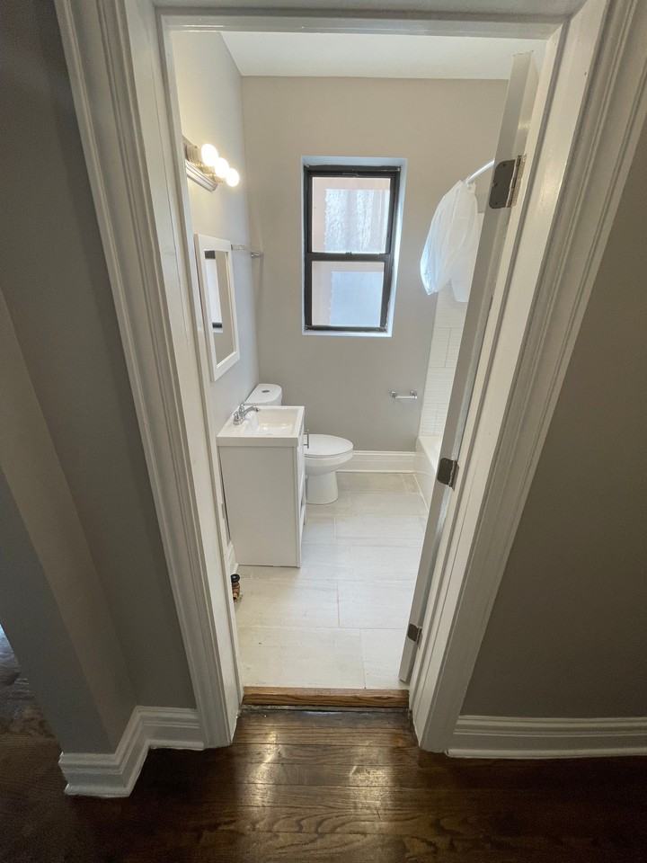 11023 South Vernon Avenue #11023-3B - Photo 4 of 6