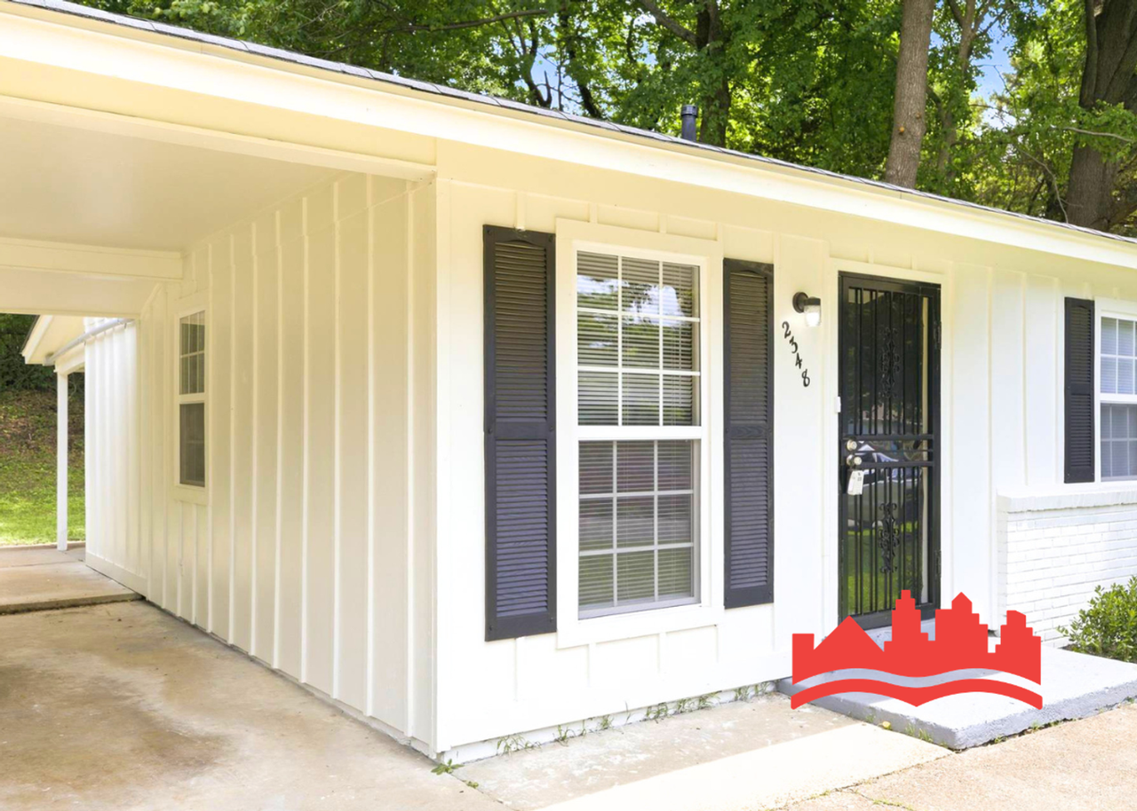 2348 Millbrook Ave - Photo 4 of 27