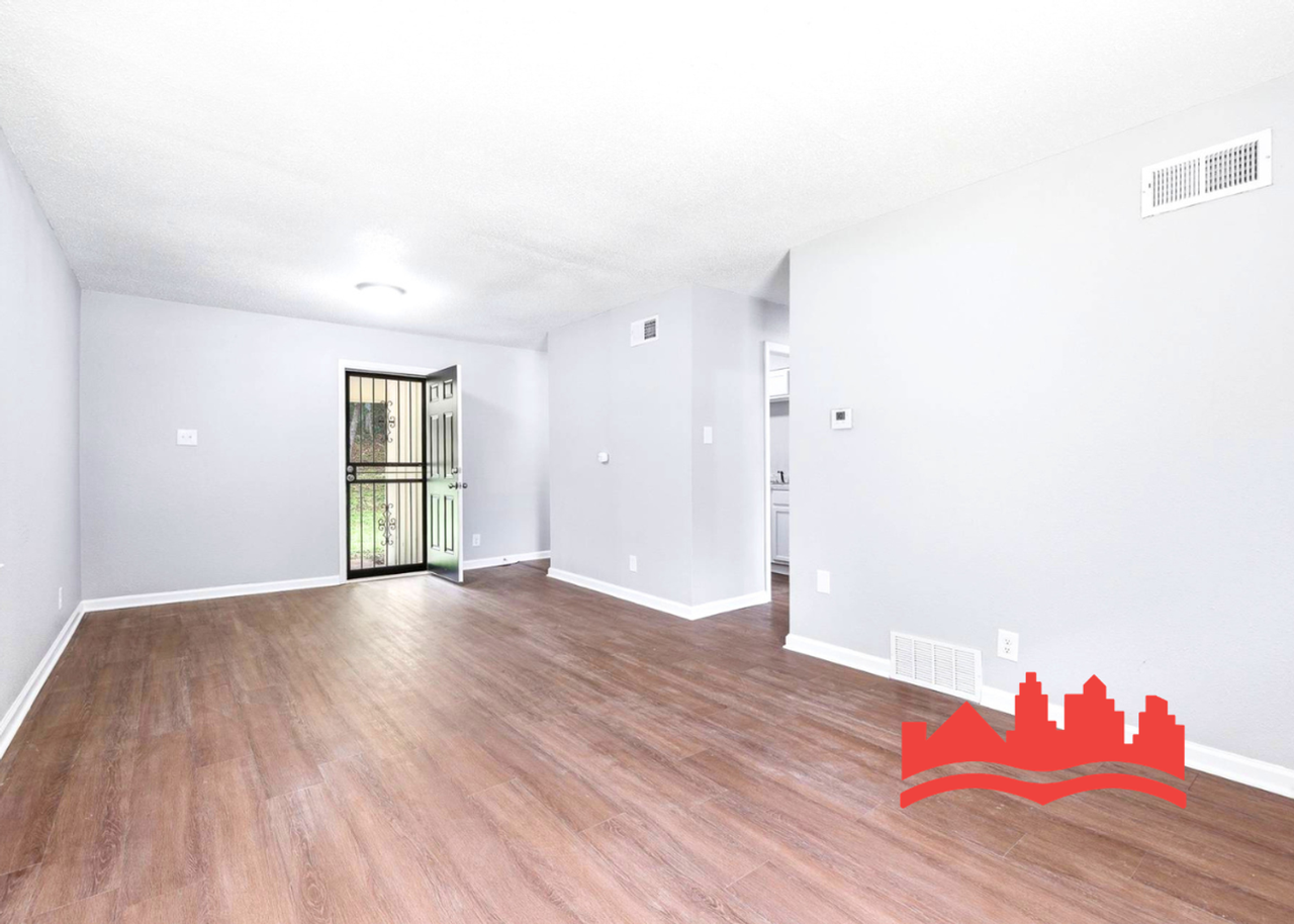 2348 Millbrook Ave - Photo 7 of 27