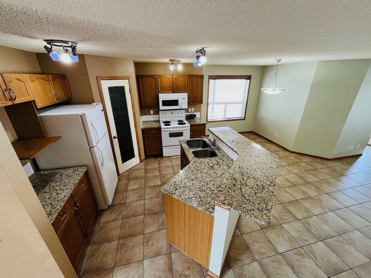 937 Arbour Lake Rd Nw - Photo 2 of 19