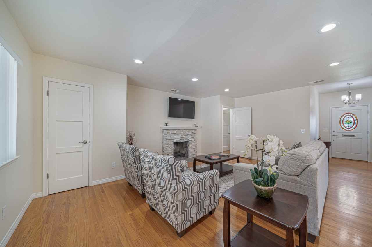 549 N La Sena Ave #1 - Photo 2 of 16