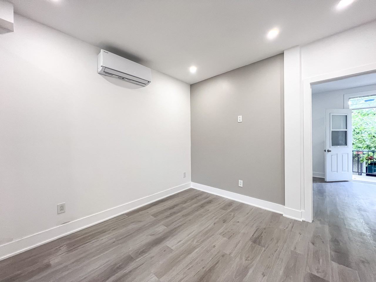 4820 Avenue de l'Hôtel-de-Ville - Photo 6 of 11