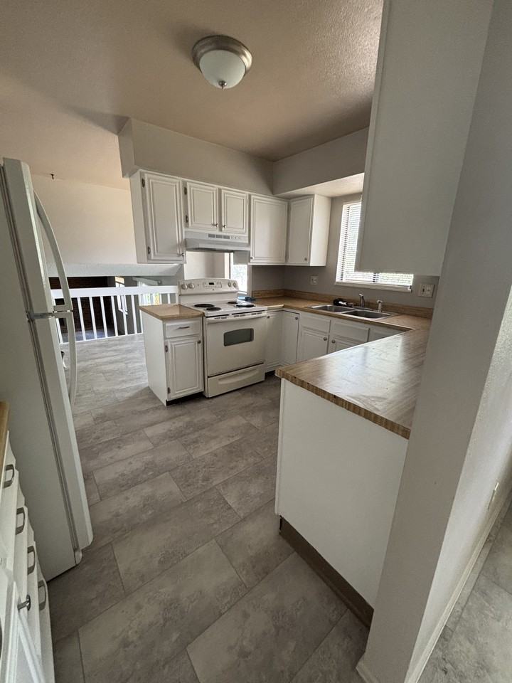 6625 Snowbird Dr #1 - Photo 4 of 27