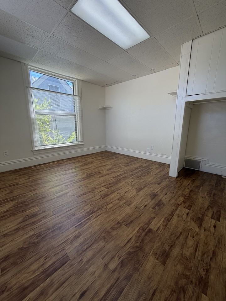 1227 12th Ave #2 - Photo 3 of 10