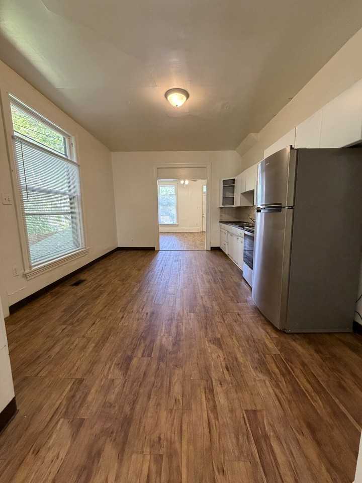 1227 12th Ave #2 - Photo 5 of 10