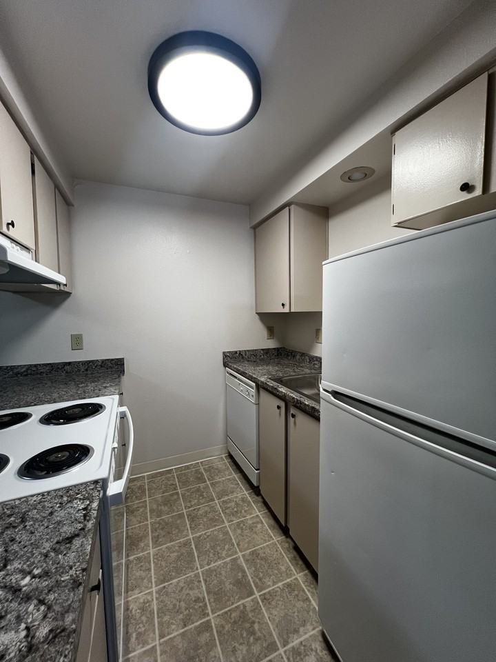 3309 Ratcliff Ln Se #3309 - Photo 4 of 12