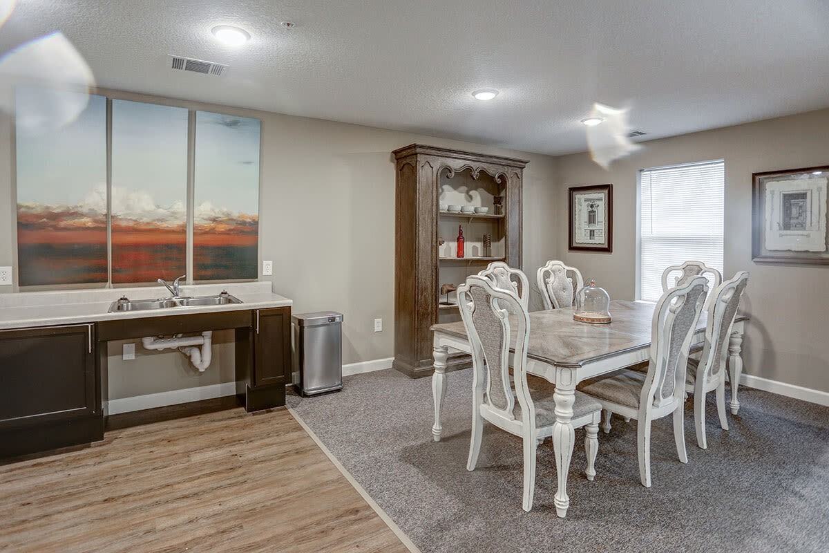 Atz Place - Photo 7 of 39