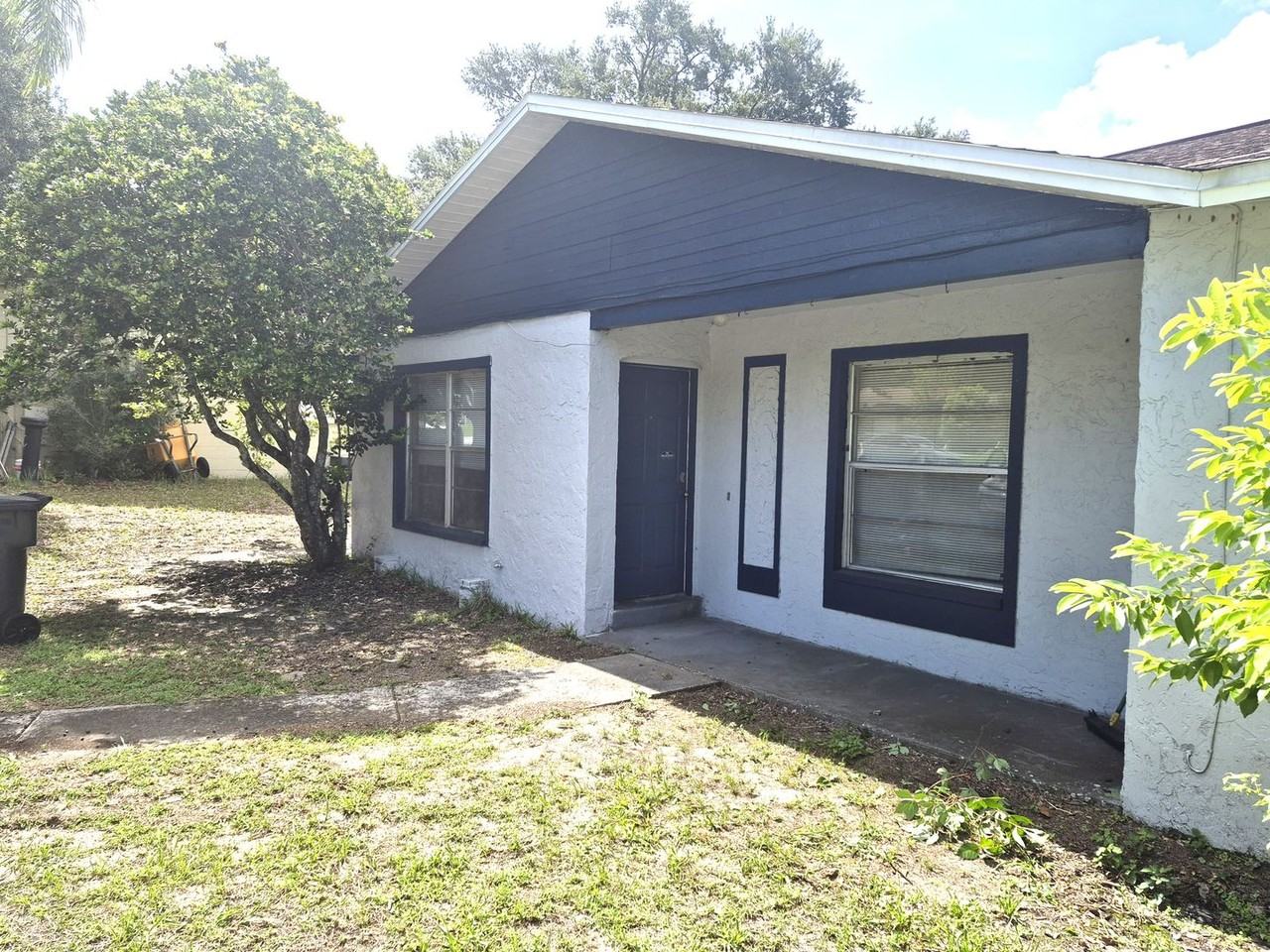 11515 Valencia Dr - Photo 2 of 13