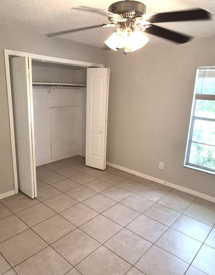 11515 Valencia Dr - Photo 7 of 13