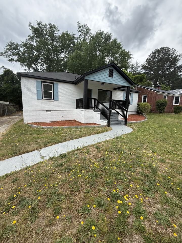 2822 E Wynnton Ln #1 - Photo 2 of 37