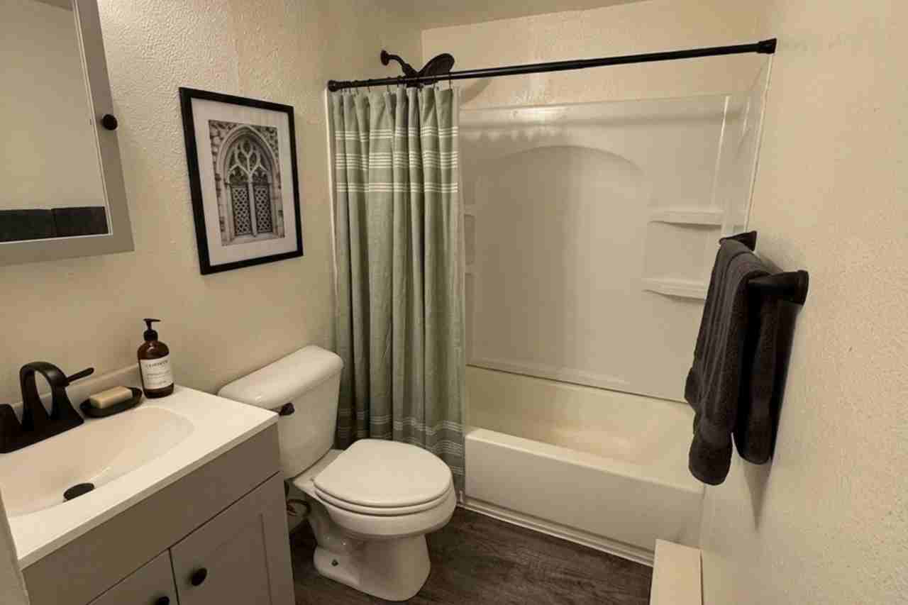 Silver Valley Apartments - Photo 5 of 8