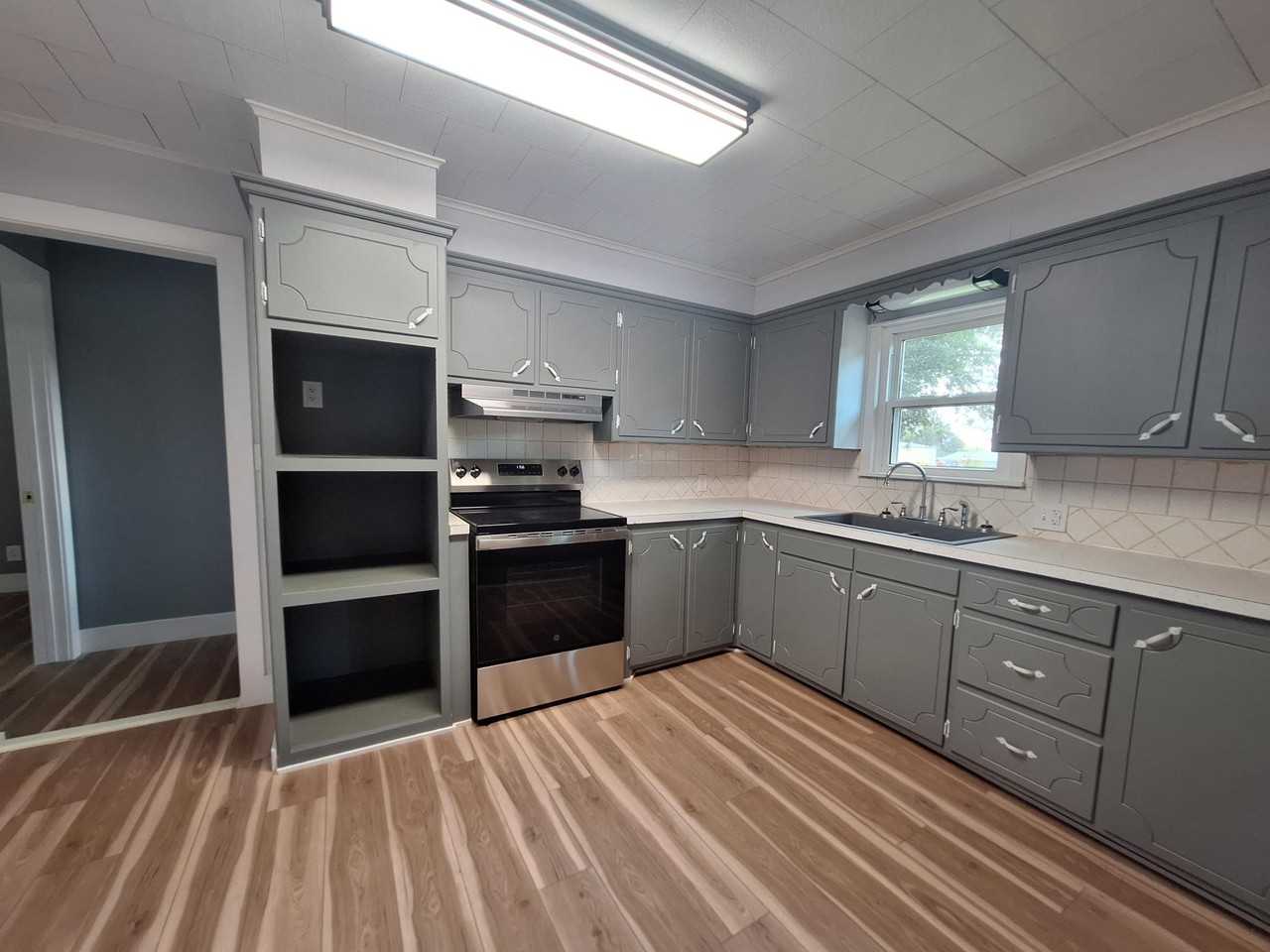 3405 N Redlands Rd #1 - Photo 3 of 33