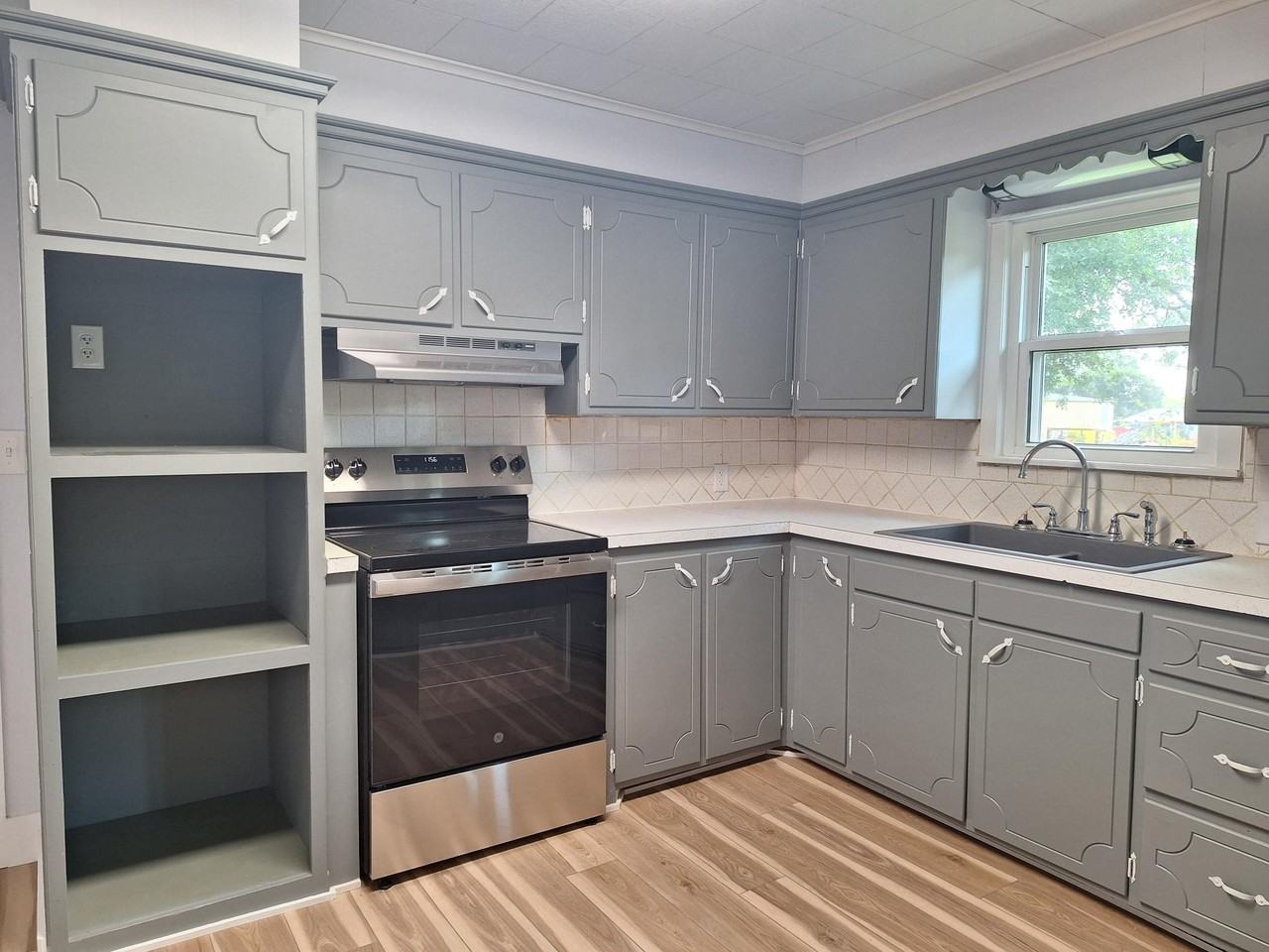3405 N Redlands Rd #1 - Photo 4 of 33