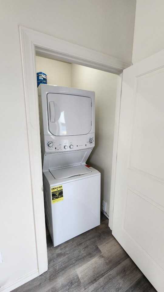 708 Cedar Creek Ave - Photo 3 of 3