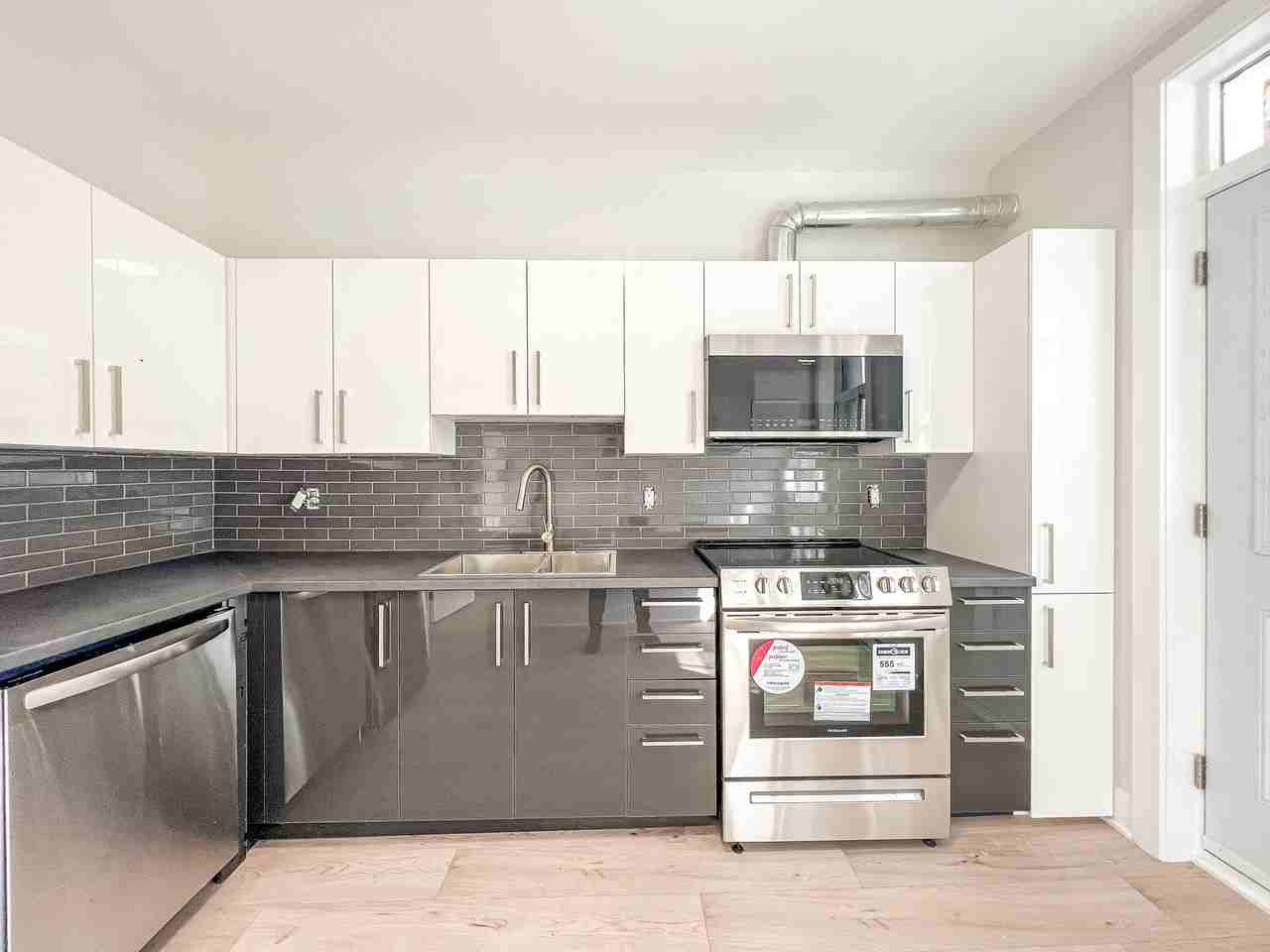 89 Rue Maguire - Photo 2 of 17