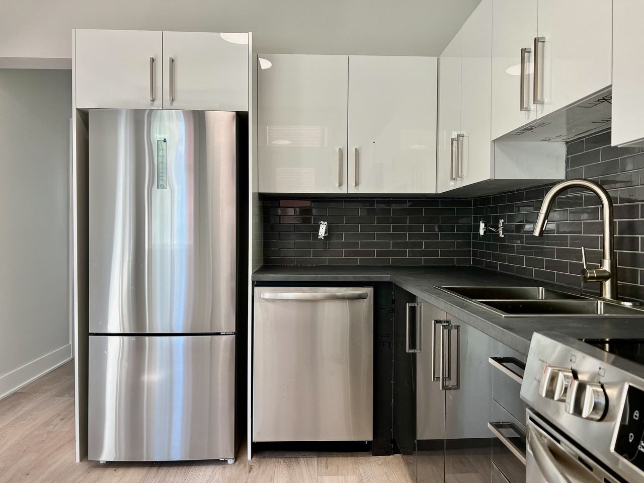 89 Rue Maguire - Photo 3 of 17