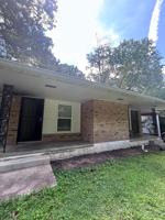 featured image of 1010 N Larchmont Ave