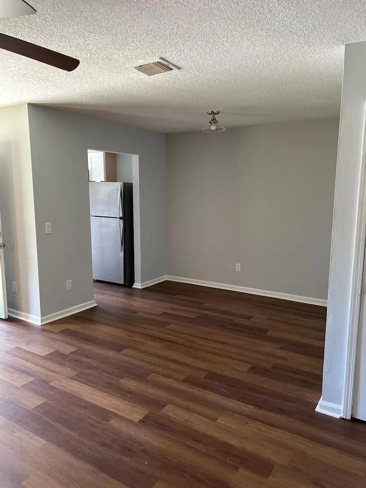 7841 Jasper Ave - Photo 7 of 8