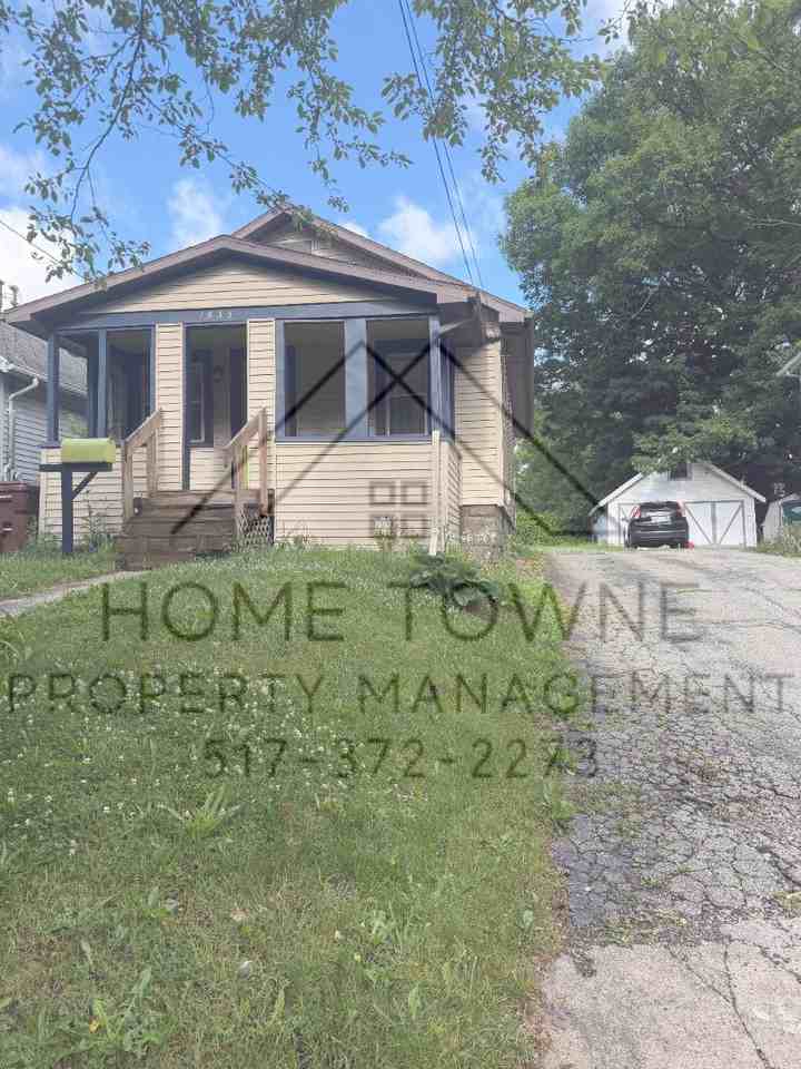 1635 Indiana Ave - Photo 2 of 11