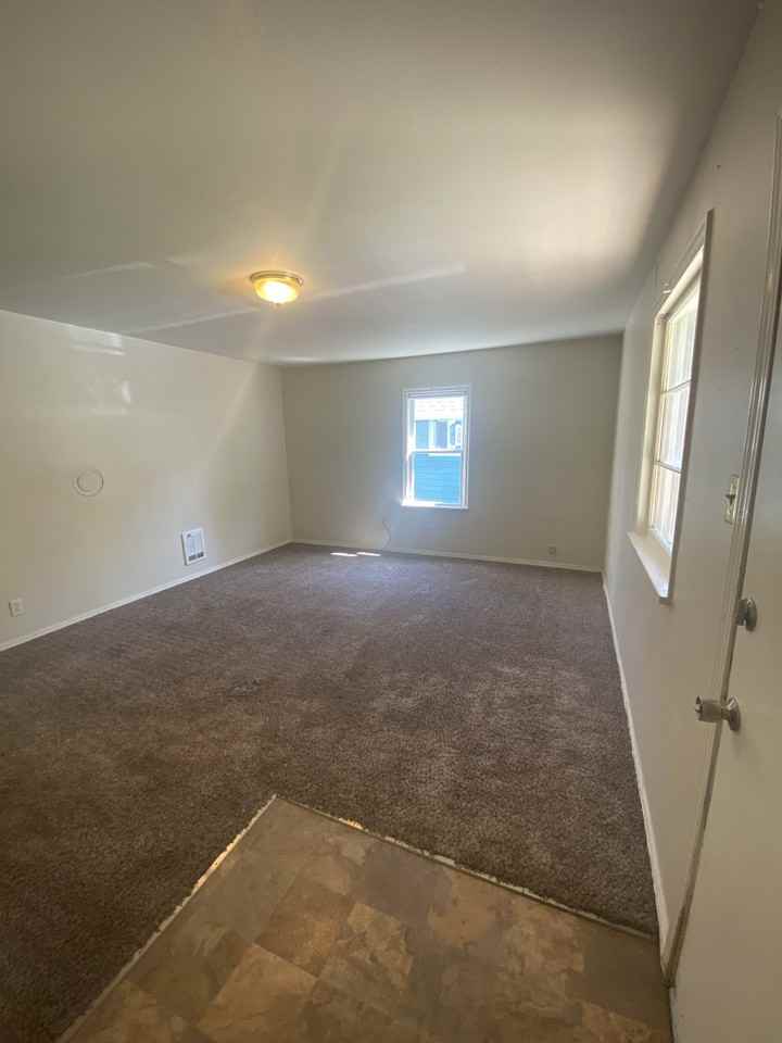 1306 W Cota St #1 - Photo 3 of 11
