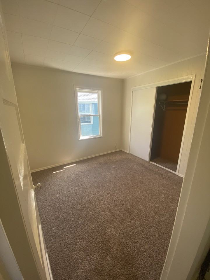 1306 W Cota St #1 - Photo 6 of 11