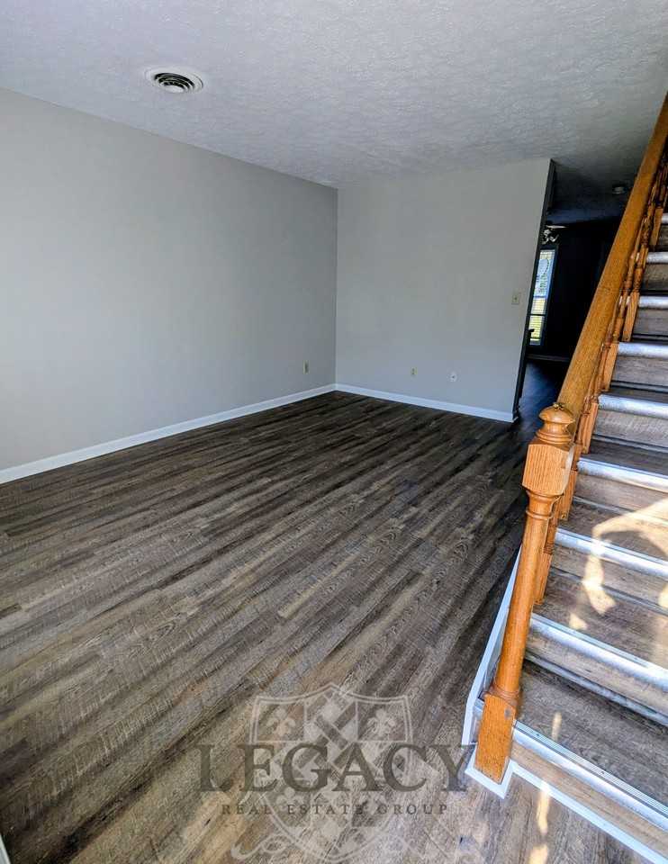 1034 Brookview Dr #14C - Photo 2 of 9